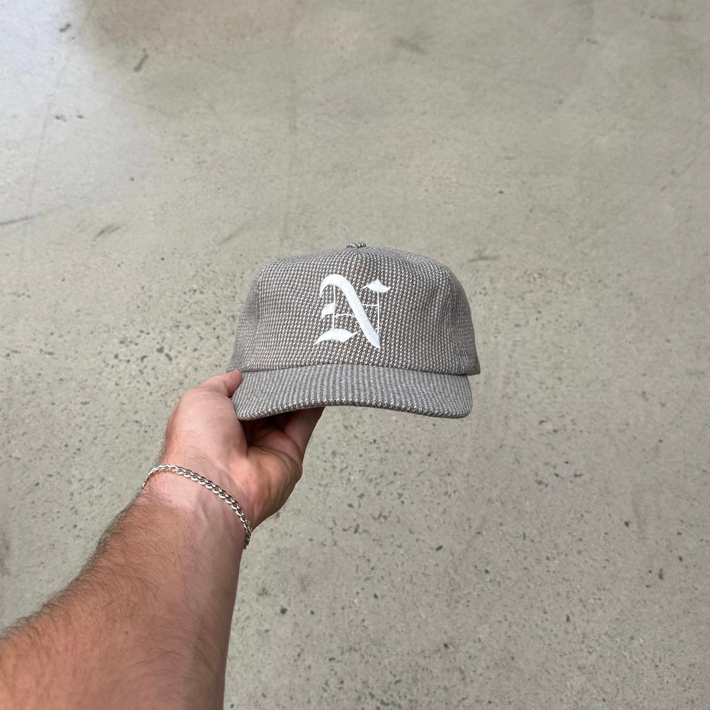 HOUNDSTOOTH CAP